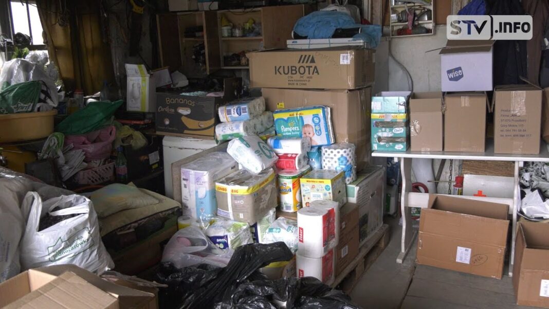 Wielki magazyn w małym garażu. Sołtys Zochcinka w gm. Opatów zainicjował zbiórkę artykułów dla uchodźców z Ukrainy