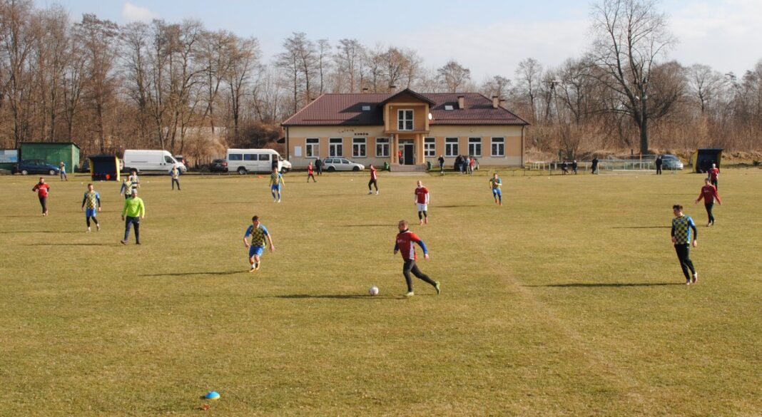 Coraz lepsza gra OKS-u. W sparingu ograł lidera „okręgówki”