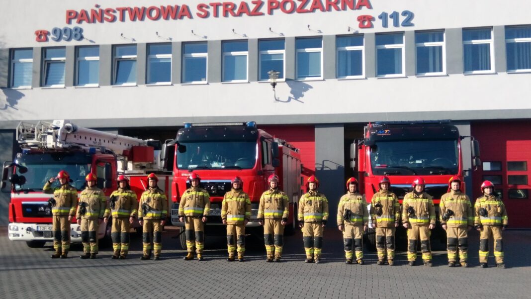 SANDOMIERZ, OPATÓW: Strażacy oddali hołd poległym kolegom z Ukrainy
