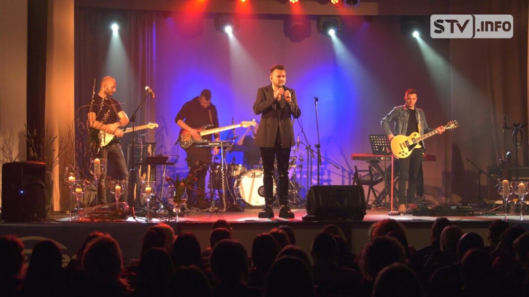 Dzień Kobiet w Staszowie. Muzyczna podróż Tadeusza Seiberta specjalnie dla Pań