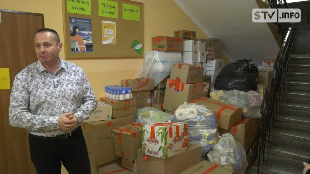 Gmina Tarłów pomaga Ukrainie. Trwa zbiórka darów w szkolnym magazynie, część sprzętu już przekazano