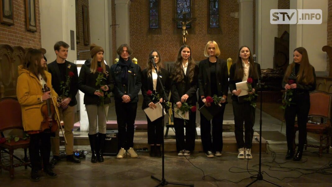 Wzruszający koncert ukraińsko-polskiej młodzieży w klasztorze oo. Dominikanów w Sandomierzu