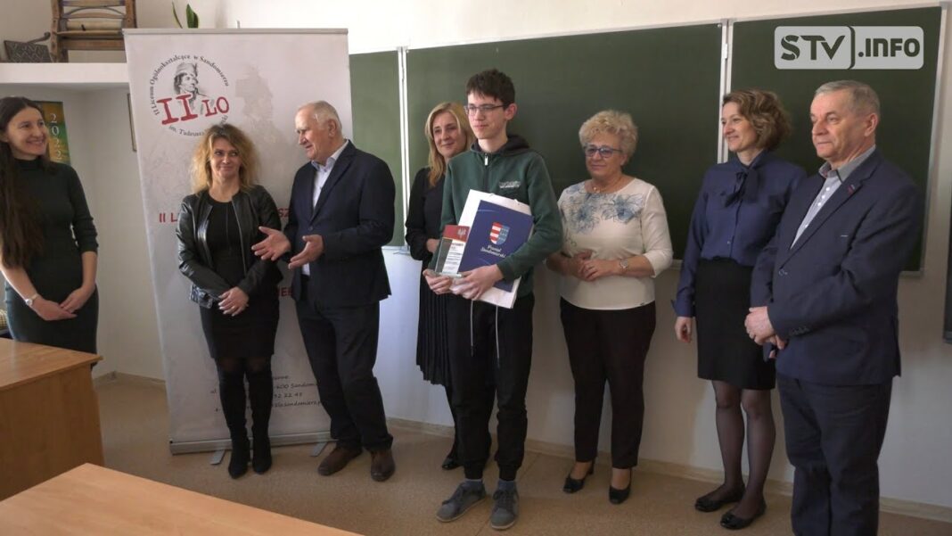 Znamy „Orła Ortografii” w powiecie sandomierskim. Dawid Baran zwyciężył w ponadgimnazjalnym konkursie
