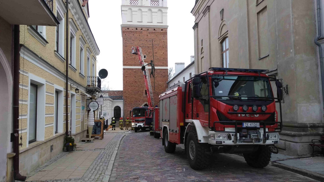 Pożar na Bramie Opatowskiej? To jeden ze scenariuszy dla ćwiczeń sandomierskich strażaków