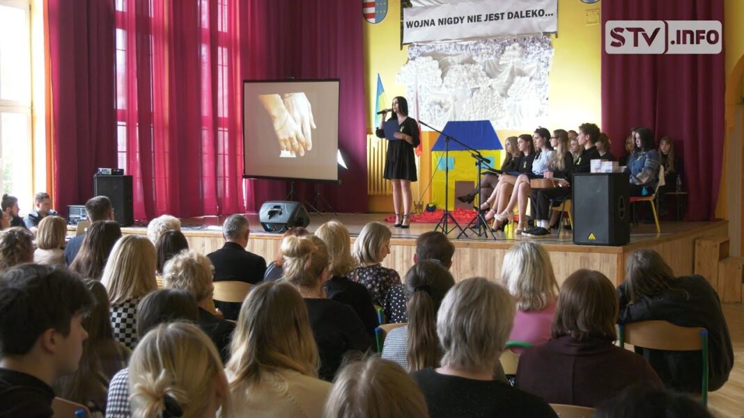 Uczniowie dla uczniów. Charytatywny koncert w sandomierskim „Ekonomiku”