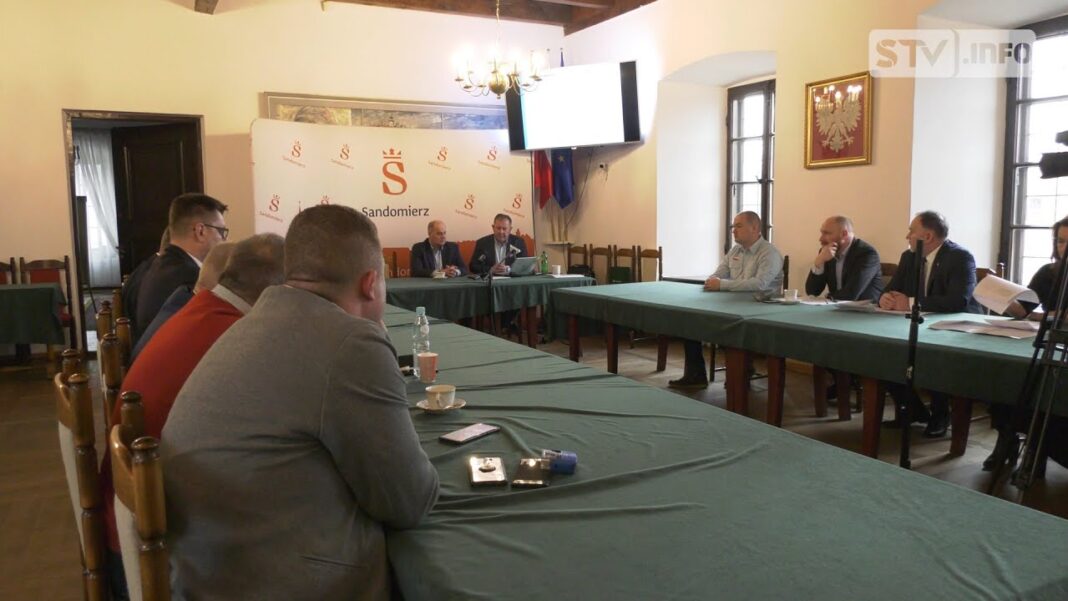 Przerwa dostawy gazu może zniszczyć sandomierską hutę szkła. Ogromny problem i apel o zmianę prawa