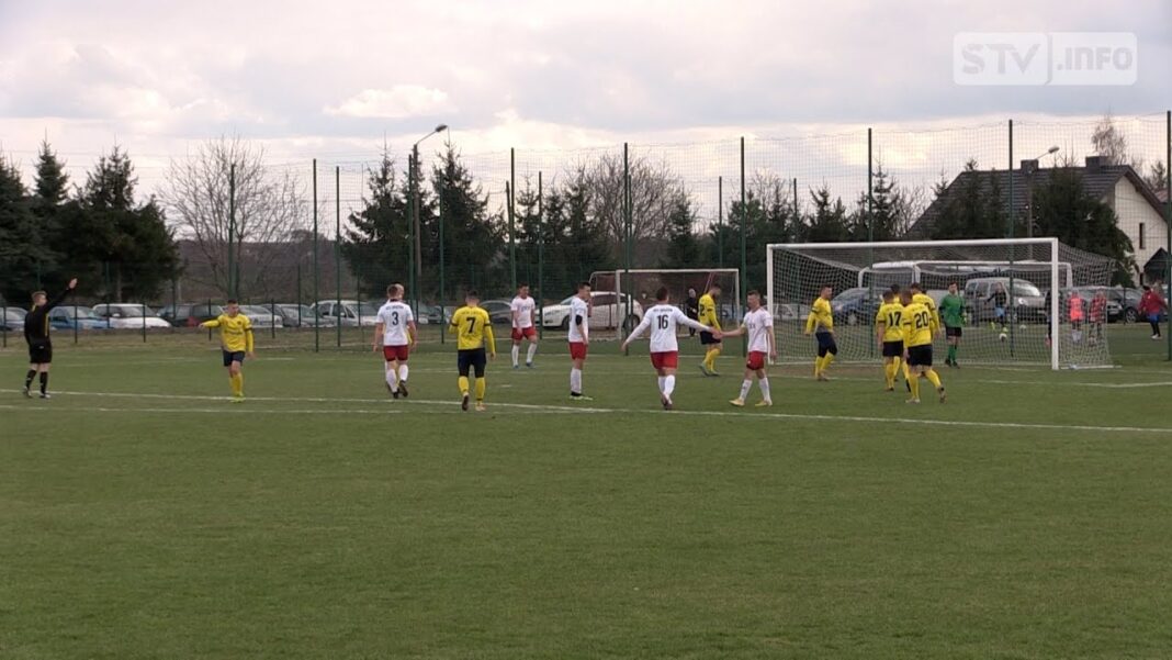 Mecz niewykorzystanych okazji. OKS Opatów wygrywa z Nidą Oksa na stadionie przy Partyzantów