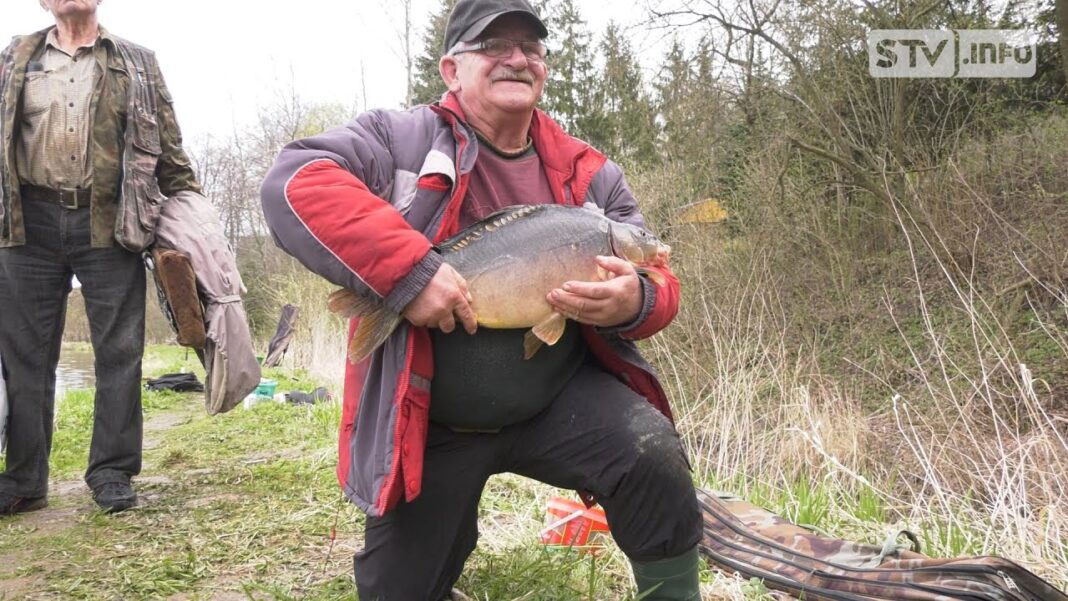 Wędkarze z Sandomierza zainaugurowali sezon. O największe ryby walczyli w Podolu