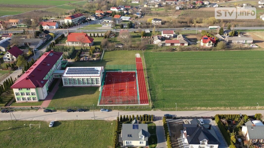 Latem basen odkryty, a zimą lodowisko. Ambitne plany inwestycyjne w gminie Lipnik