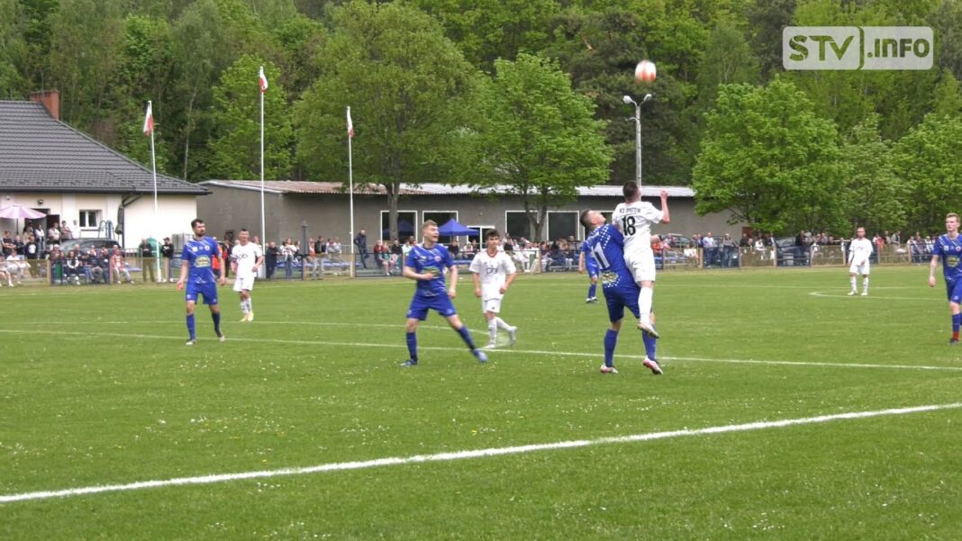 Świt Ćmielów – OKS Opatów. Bezbramkowy remis na stadionie w Ćmielowie