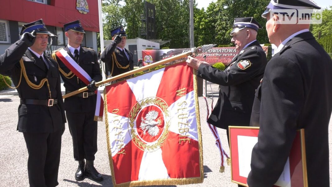 Nie byłoby działań bez ich jedności. Strażacy i druhowie z Sandomierza z awansami i odznaczeniami