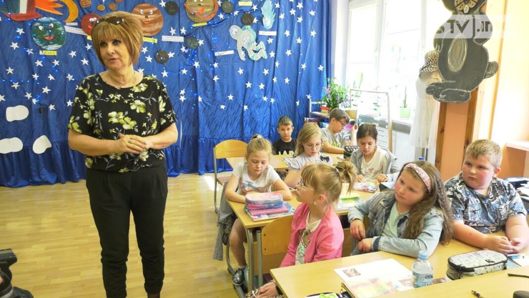 Być jak Ignacy, czyli nauka przez zabawę. Uczniowie z Ożarowa zgłębiają wiedzę o polskich naukowcach