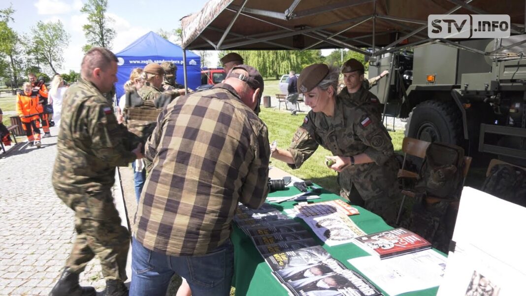 Wojskowy piknik w Sandomierzu. Żołnierze zachęcają do służby w armii