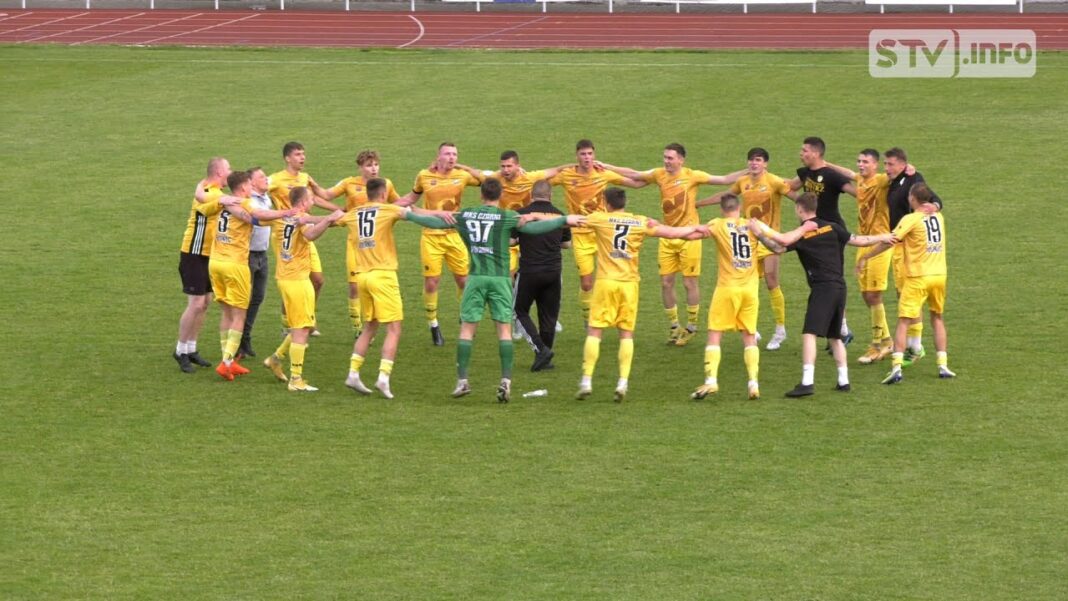 „Drzwi są już niemal zamknięte”. Wisła Sandomierz przegrywa z Czarnymi Połaniec