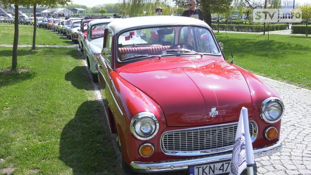 Majówka z zabytkowymi autami w Sandomierzu