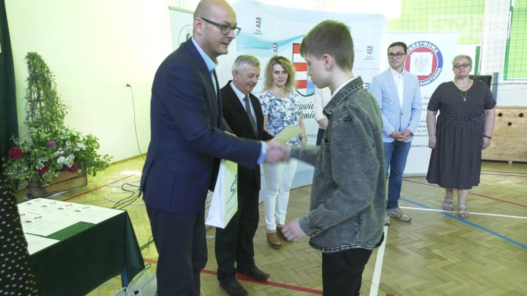 „Mam haka na czerniaka”. Młodzież rywalizowała w konkursie o chorobach nowotworowych skóry