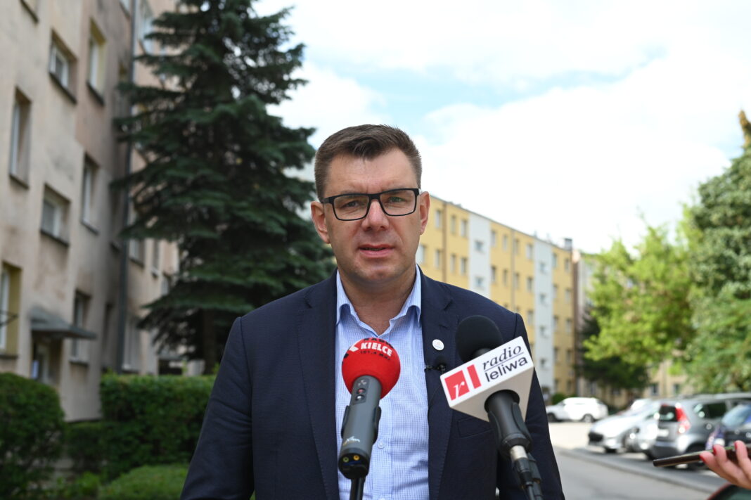 Sandomierz: Przebudowa Żółkiewskiego na ukończeniu. Nowe parkomaty pojawiły się w mieście