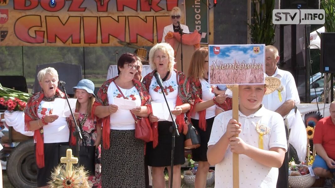 Wspaniała zabawa na dożynkach w Lasocinie. Rolnicy z gminy Ożarów dziękowali za plony