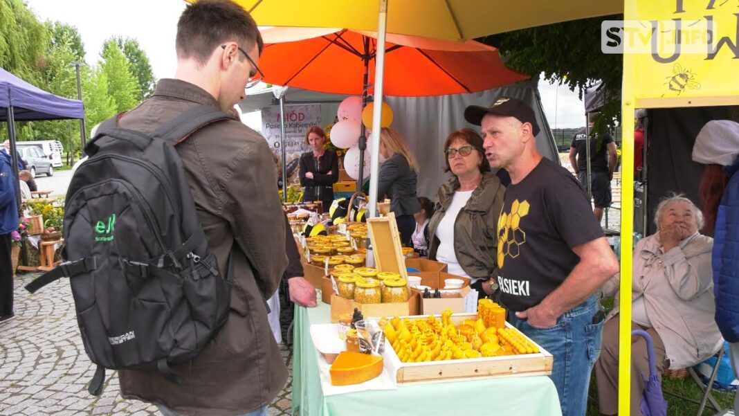Święto Miodu w Sandomierzu. Pszczelarze promowali produkty z własnych pasiek