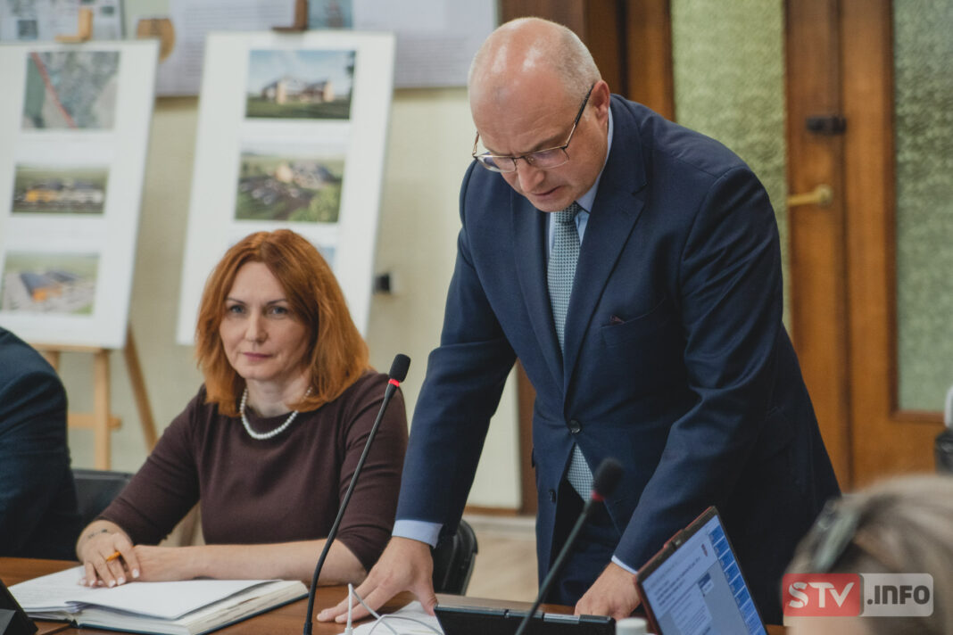 Wycieka prywatna rozmowa opatowskiego starosty. Tomasz Staniek oświadcza, że to manipulacja