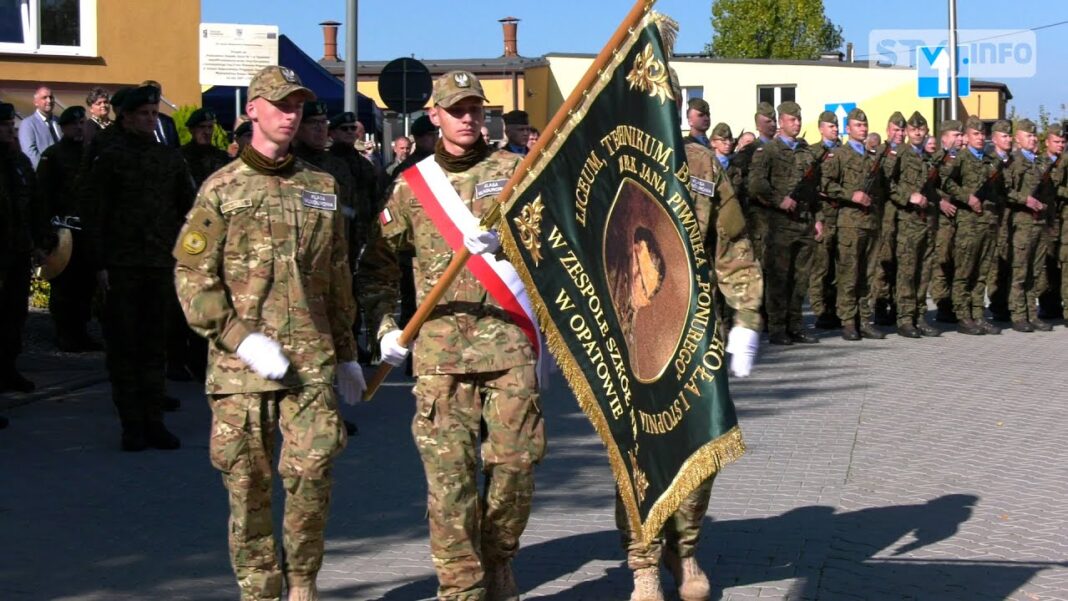 Jan Piwnik „Ponury” patronem Szkoły na Górce w Opatowie. Wielki jubileusz 60-lecia z wojskową oprawą