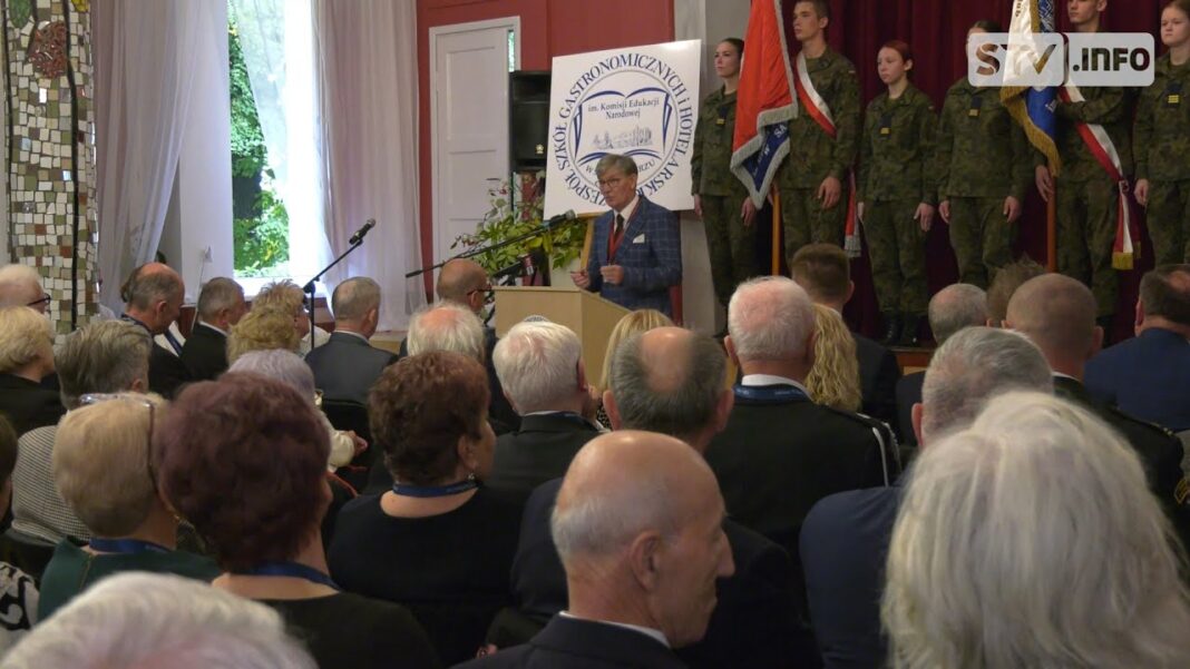 75 lat „Sandomierskiej Marmolady”. Na jubileusz szkoły przyjechali absolwenci z całej Polski