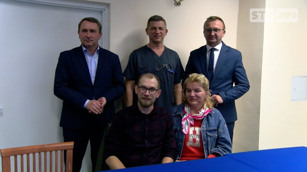 Spektakularna operacja w sandomierskim szpitalu. Pacjentka otrzymała tytanowy implant połowy czaszki