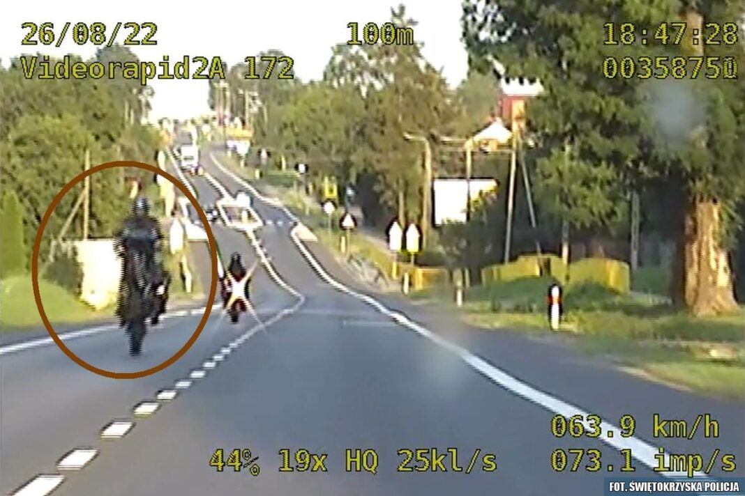 Jazda na jednym kole i ucieczka. Motocyklista może trafić za kratki na 5 lat