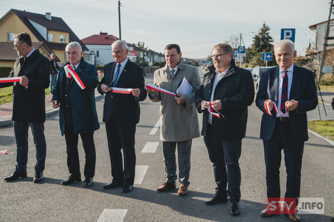 Ulica Sandomierska w Klimontowie otwarta po remoncie