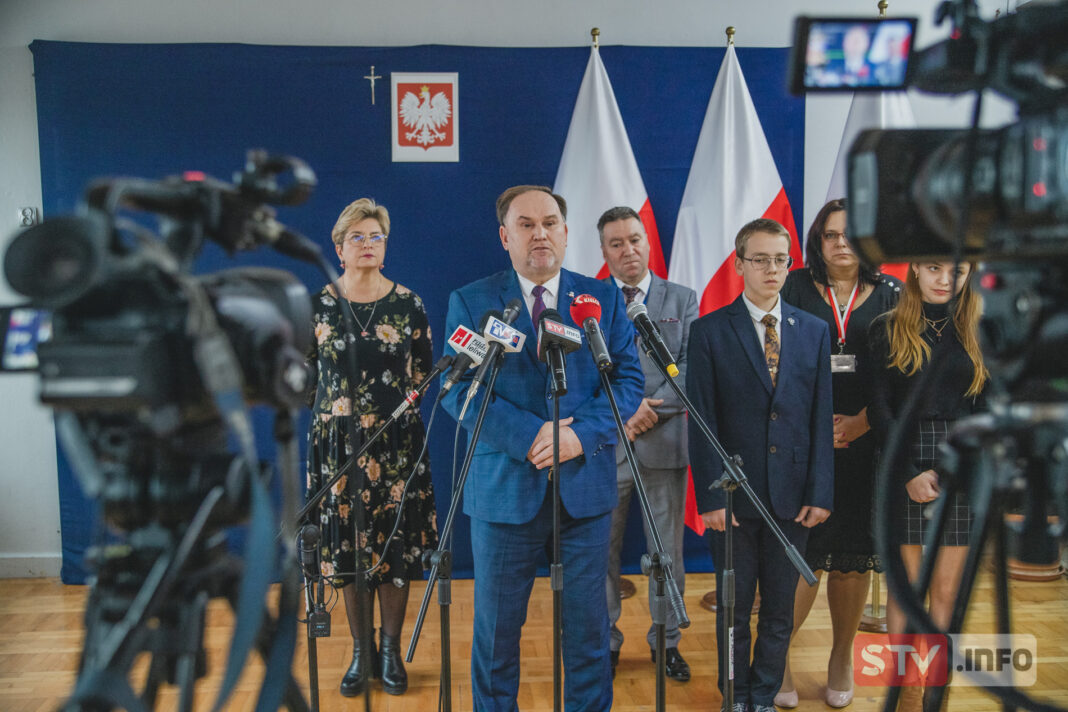 Stowarzyszeniowa szkoła w Zawierzbiu doczeka się wymarzonej sali gimnastycznej