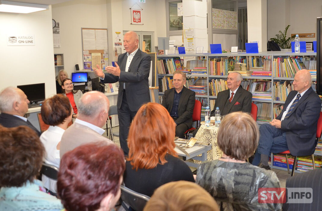 Autorzy książki o Rotmistrzu Szymonie Skorupskim spotkali się z czytelnikami w Opatowie