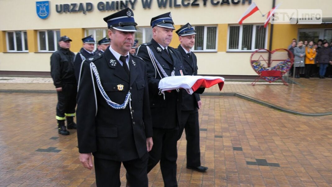 Patriotyzm mają w sercu. W Wilczycach już powiewa biało-czerwona flaga Polski