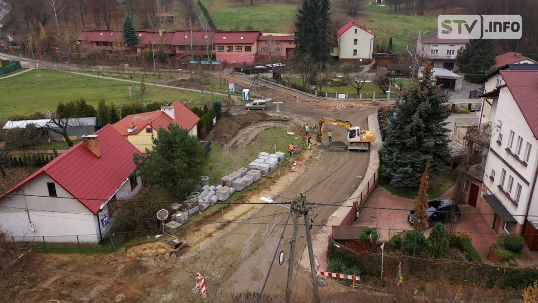 Trwa remont ulic Różanej, Koseły i Mickiewicza w Sandomierzu za blisko 8 milionów złotych