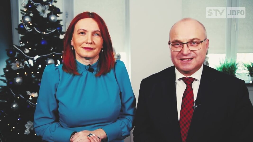 ŻYCZENIA ŚWIĄTECZNE STAROSTY OPATOWSKIEGO TOMASZA STAŃKA I WICESTAROSTY MAŁGORZATY JALOWSKIEJ