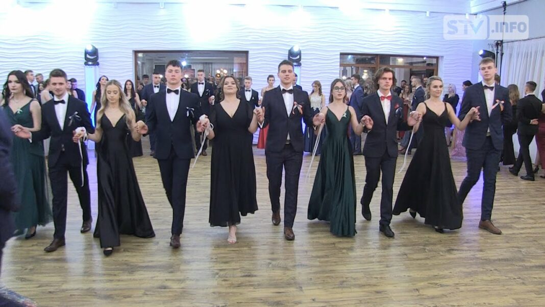 STUDNIÓWKA: Zespół Szkół nr 1 w Opatowie – Szkoła na Górce