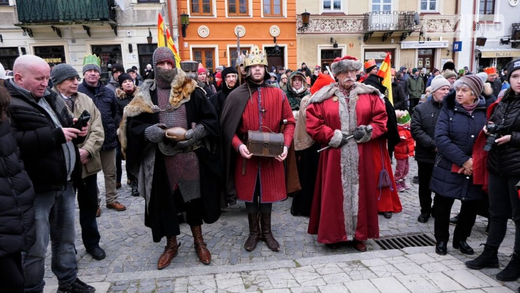 Trzej Królowie i tłumy sandomierzan pokłonili się Dzieciątku