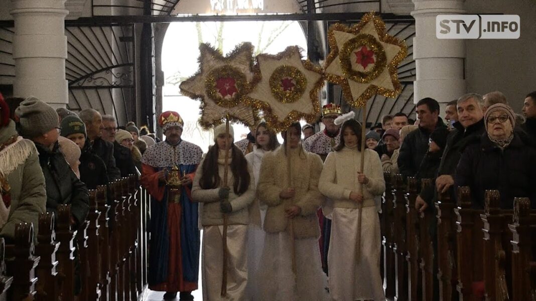 Barwny Orszak Trzech Króli przeszedł ulicami Tarłowa. Wydarzenie połączone było ze zbiórką dla Lenki