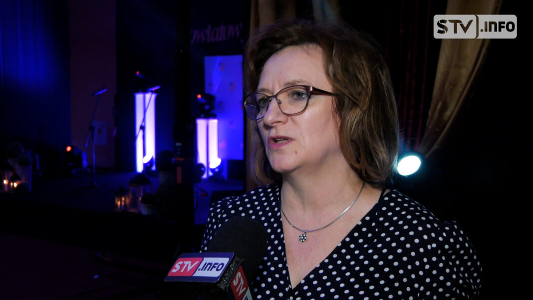 PRZYSZŁOŚĆ TO POLSKA. Posłanka Agata Wojtyszek zaprasza na spotkanie z premier Beatą Szydło w Sandomierzu