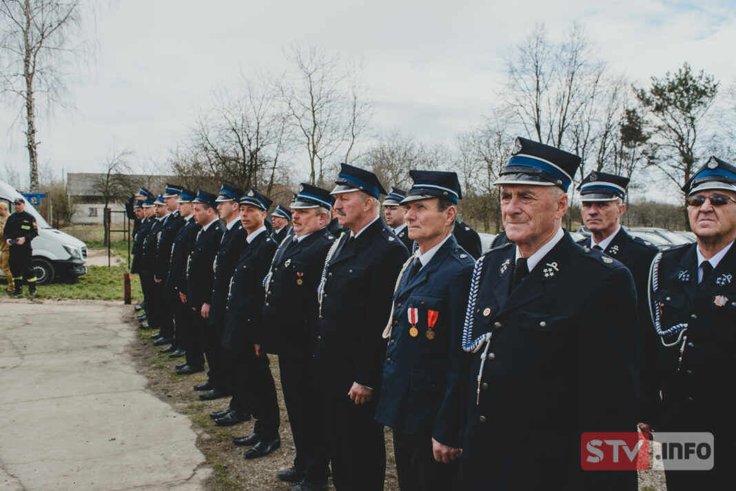 OSP Dziurów w gminie Zawichost na kolejne 5 lat w KSRG. Podniosła uroczystość