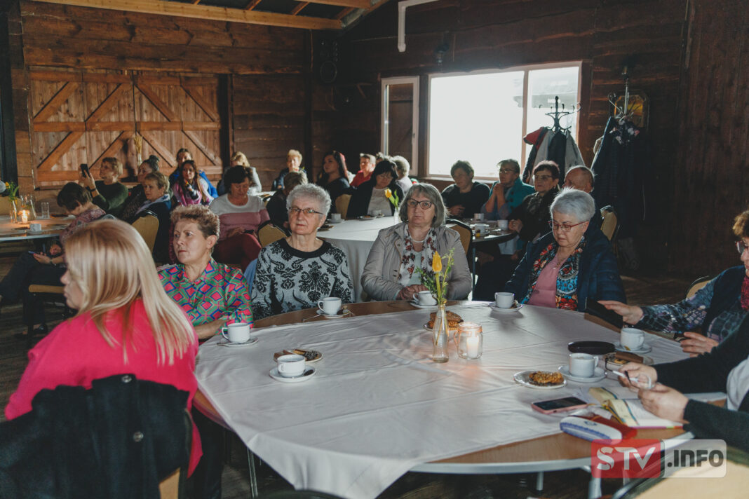 O regionalnej tożsamości, stroju ludowym i hafcie. Konferencja naukowa dla kół gospodyń wiejskich