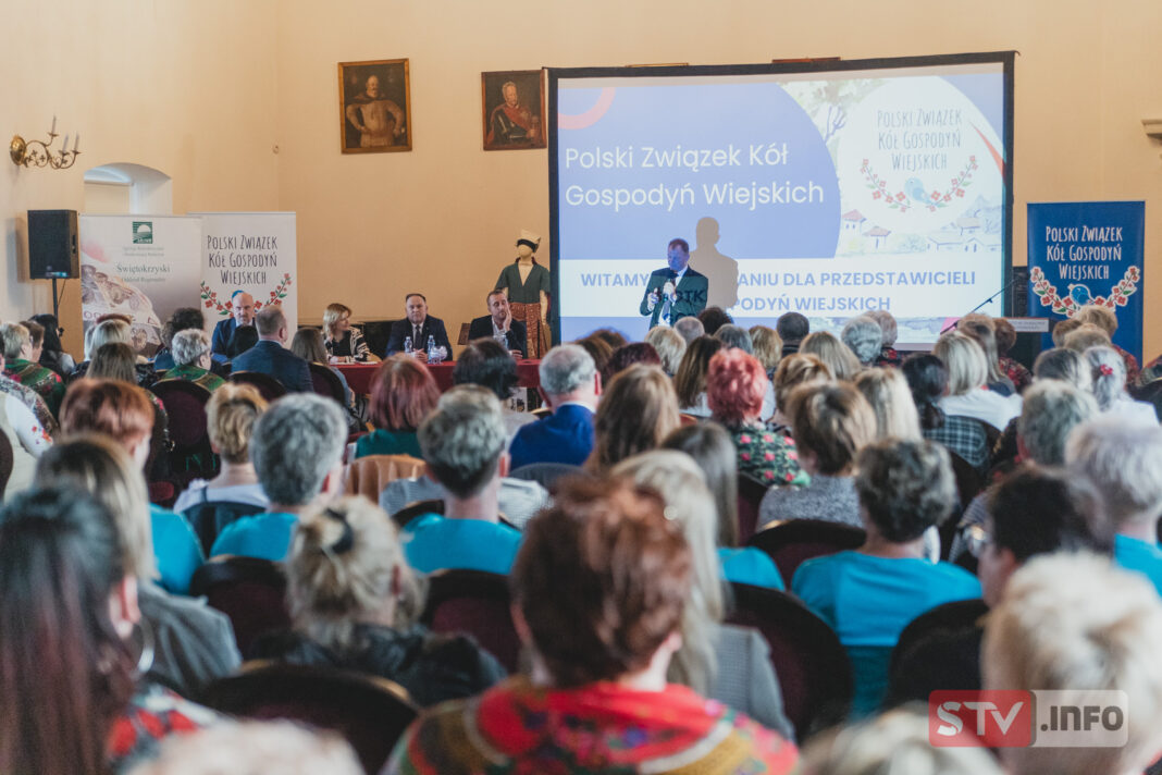 Polski Związek Kół Gospodyń Wiejskich zachęcał w Sandomierzu do dołączenia do organizacji