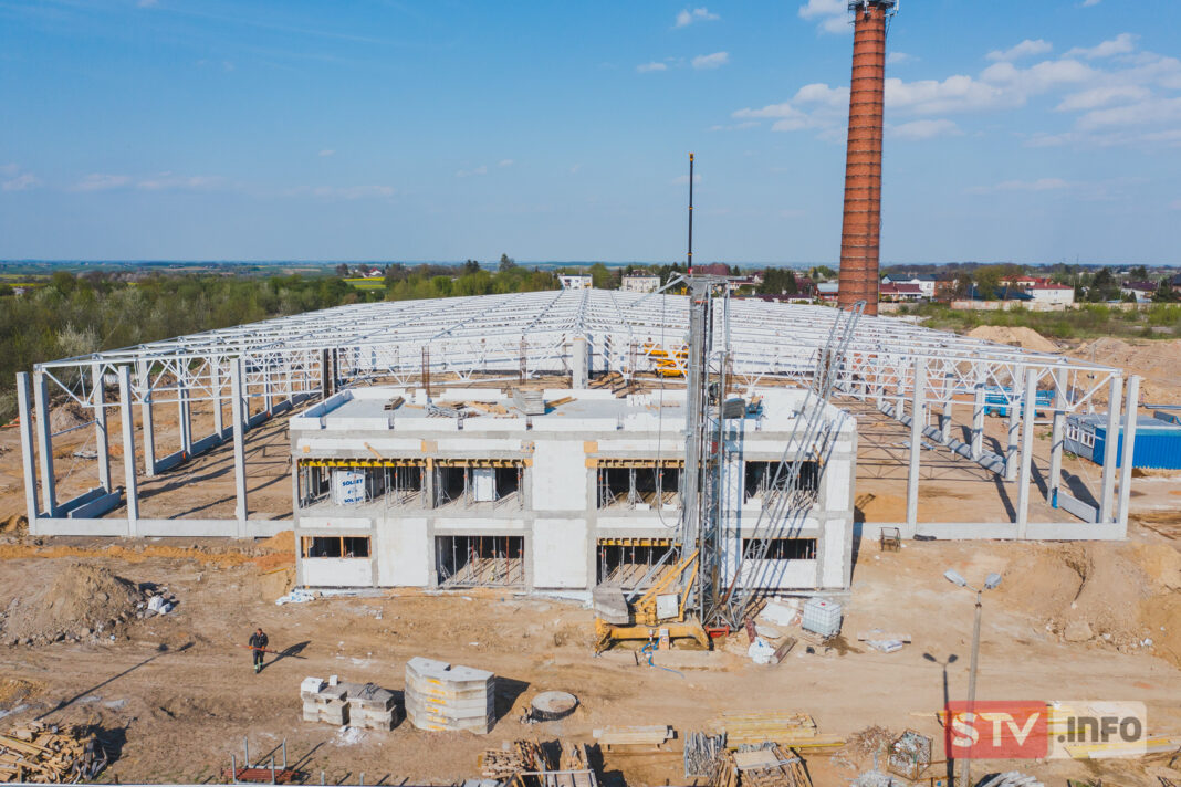 Powstała konstrukcja hali produkcyjno-magazynowej. Zobacz jak postępuje inwestycja we Włostowie