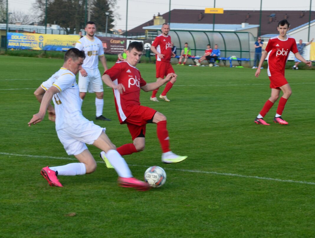OKS przegrał w Pawłowie. Arka wygrała zasłużenie