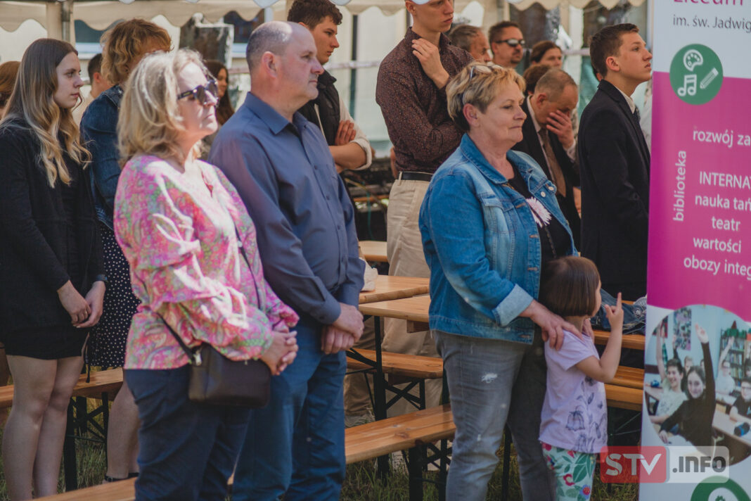 Rodzinny piknik w sandomierskim „katoliku”. Szkoła świętuje 25. rocznicę utworzenia
