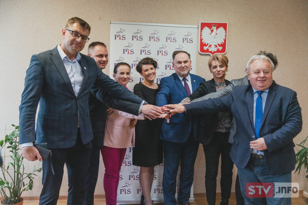 Zadaszone hale „Olimpia” powstaną w Sandomierzu, Klimontowie i Gnieszowicach. Będą służyć uczniom, mieszkańcom i klubom sportowym.