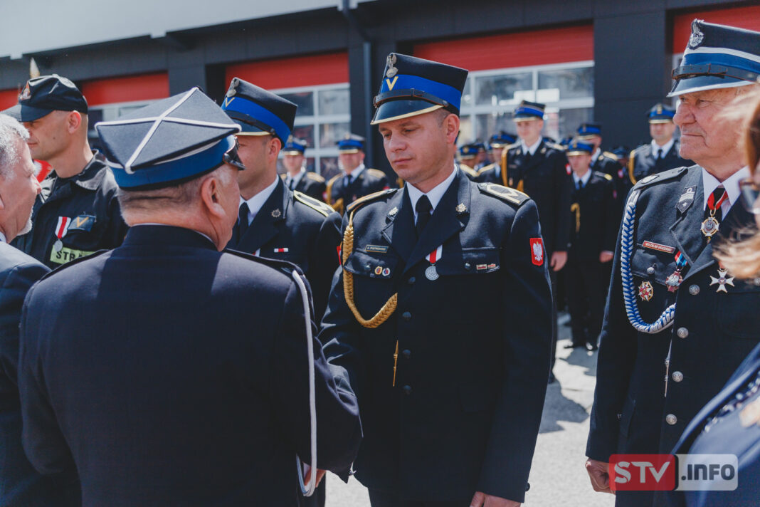 W Sandomierzu dziękowali strażakom. Uroczysty apel przed komendą