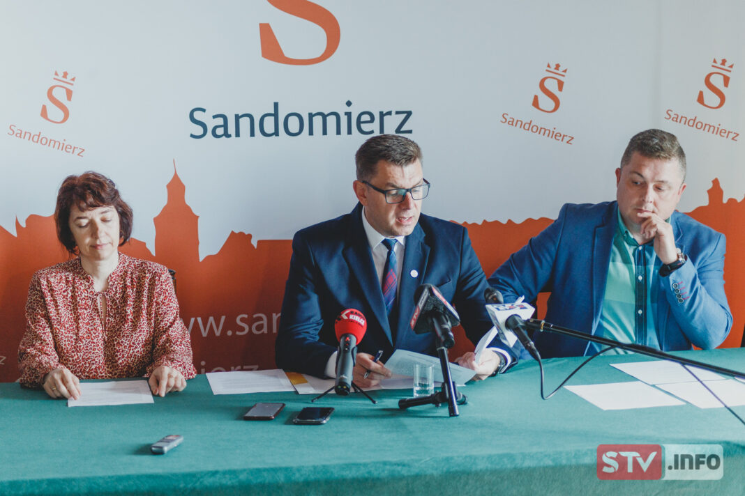 Inwestycje, wizyta w USA, waloryzacja wynagrodzeń. Zobacz konferencję prasową Marcina Marca