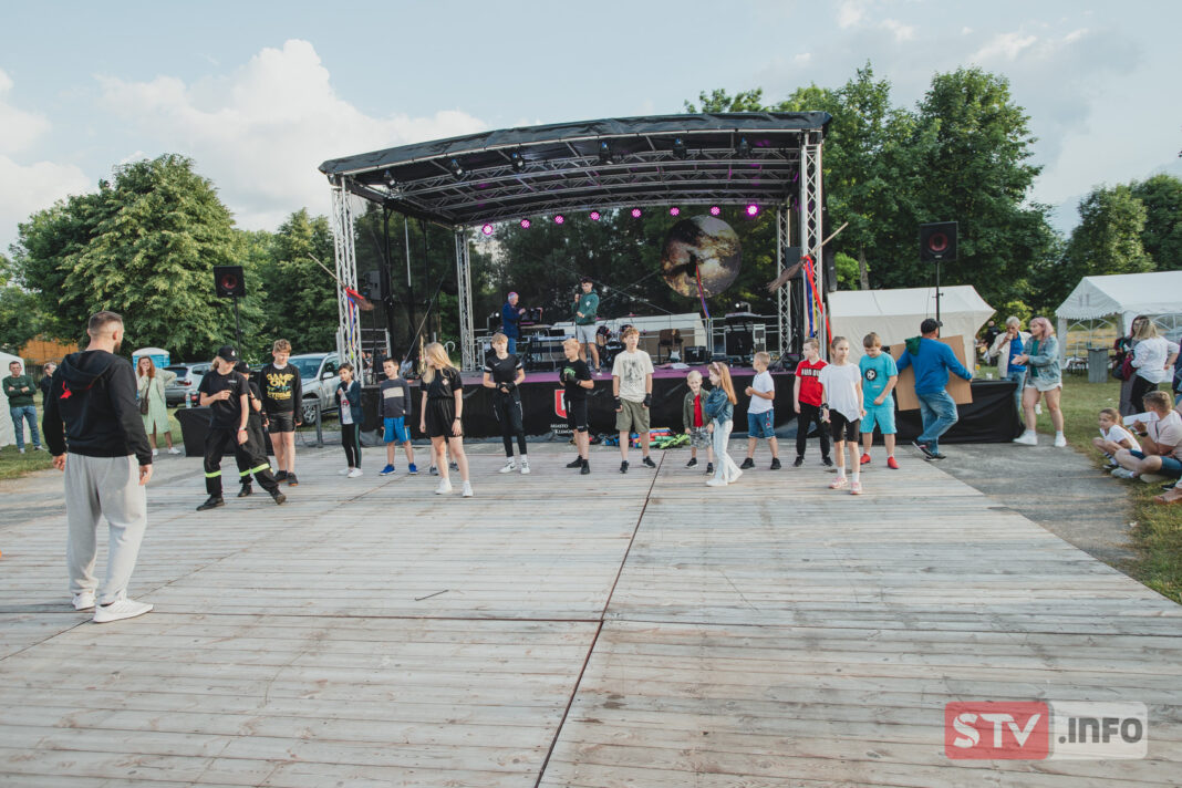 W Klimontowie witali lato i puszczali wianki. Piknik z atrakcjami