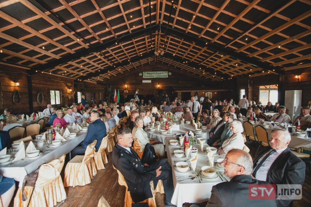 Sandomierscy Ludowcy świętowali. Modlitwa, odznaczenia i debaty polityczno – społeczne na Wichrowym Wzgórzu