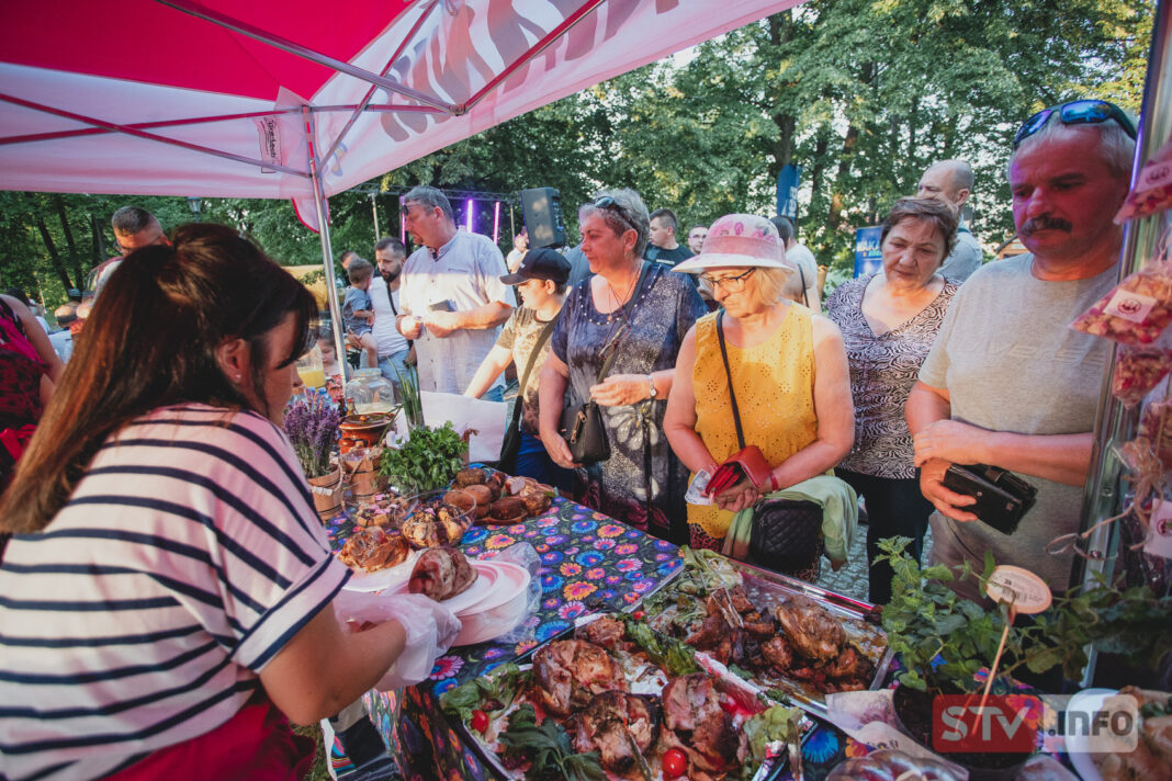 Drugi festiwal golonki w Rytwianach. Wspaniała zabawa przy ruinach zamku